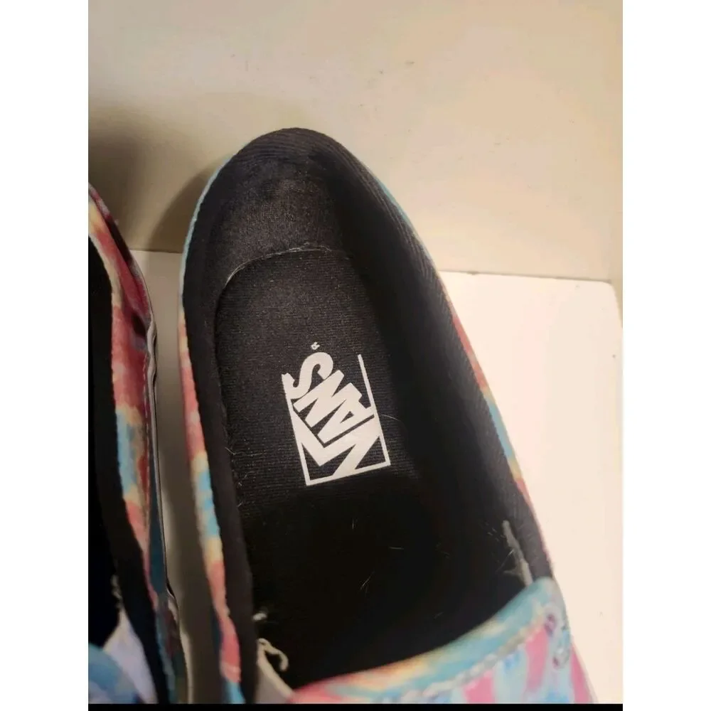 VANS 
